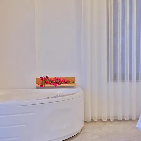 Likya Honeymoon Villa *